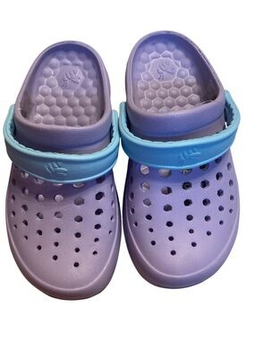 Joybers Kids Purple Sandal Clogs with Light Blue Strap NWT size 1